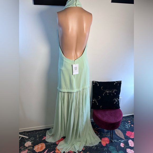 Helsa The Gallery Dress in Mint green off shoulder flowy maxi gown -  coffeafoods.com
